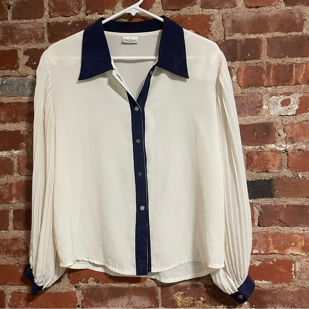 Nicola petites Navy white button down blouse pleated balloon sleeves large